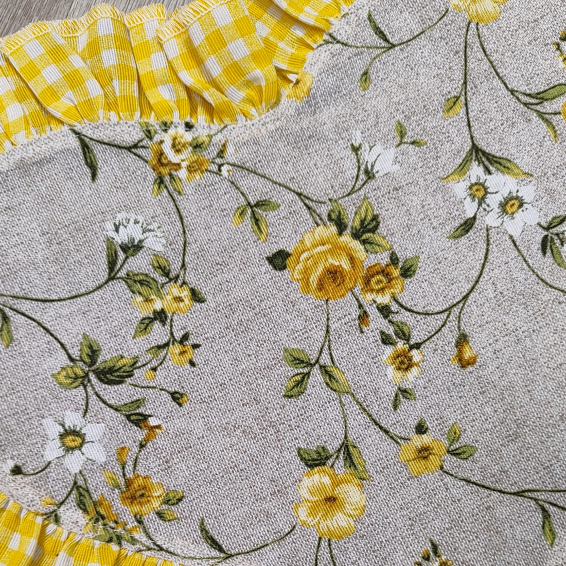 Sotto Piatto Roselline Gialle